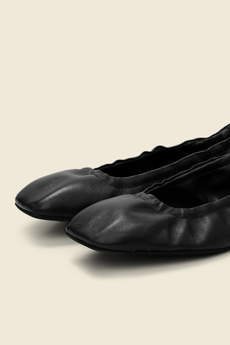 Dorothee Schumacher Sporty Femininity Folding Ballerina Flats Pure Black