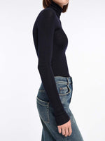 Dorothee Schumacher Urban Merino Seamless Turtleneck
