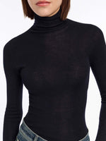 Dorothee Schumacher Urban Merino Seamless Turtleneck