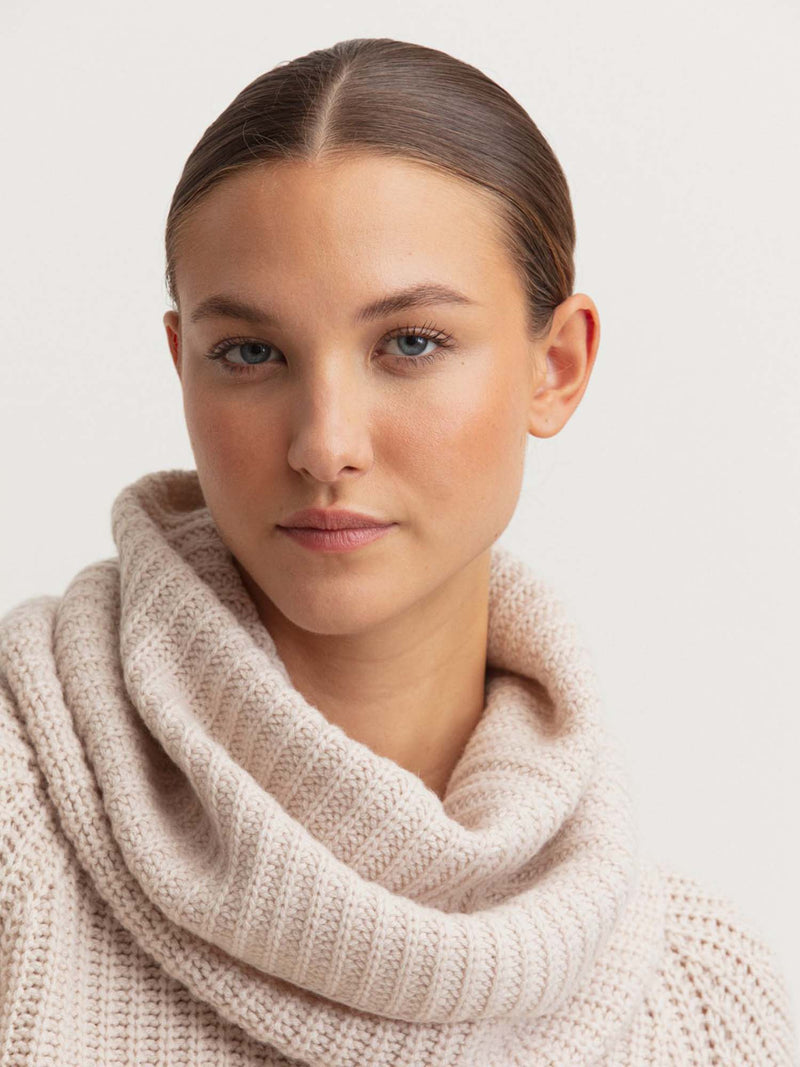 Iris Von Arnim Alfreda Cashmere Scoop