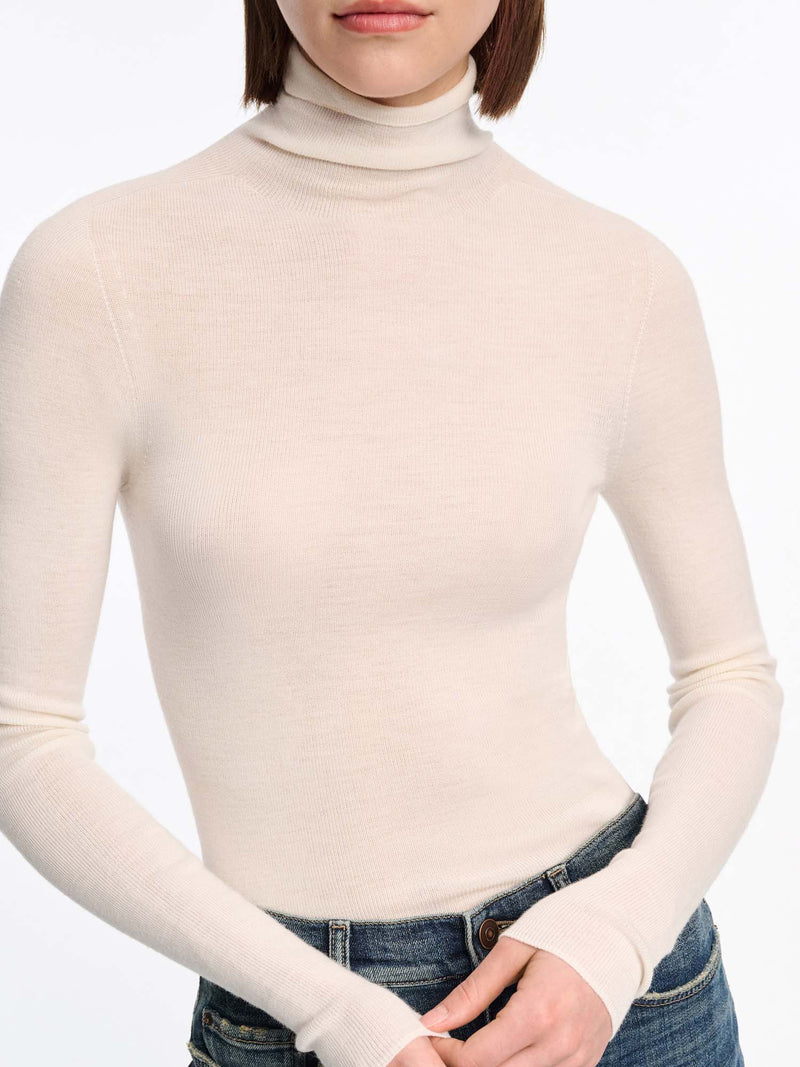 Dorothee Schumacher Urban Merino Seamless Turtleneck