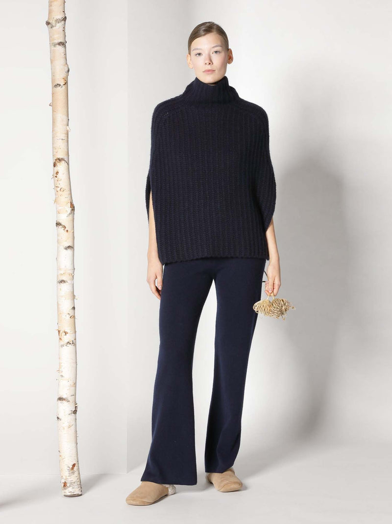 Sminfinity Fluffy Ribbed Turtleneck Cape
