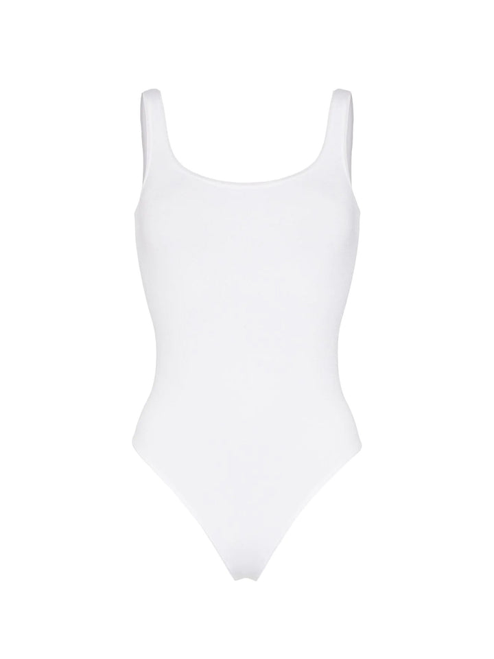 The Essentials Shop – Hangar 9